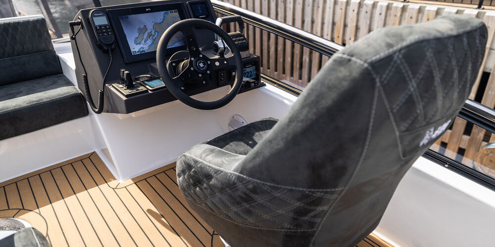 melior-yachtsvikness35-fly-115