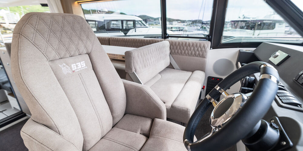 melior-yachtsvikness35-fly-87