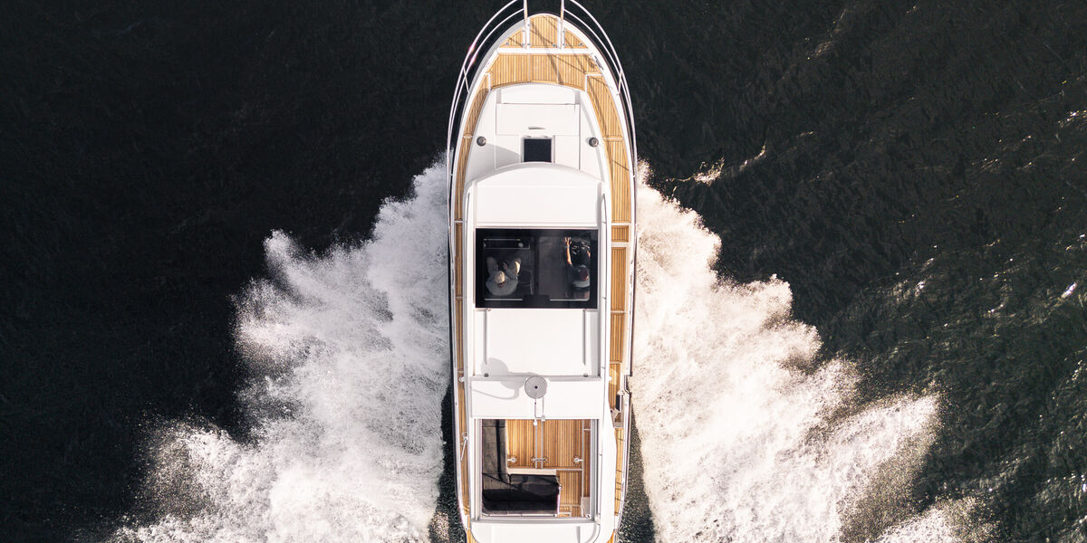 viknes-10-fra-oven-med-teak-de