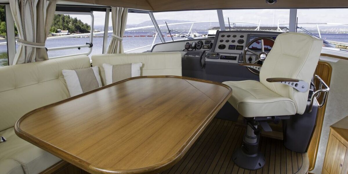 web-b65q1940-1024x686