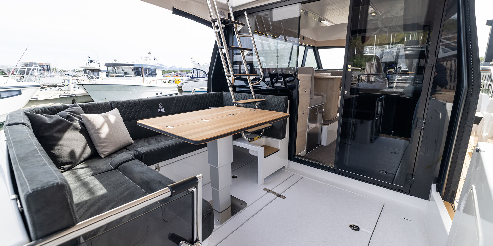 melior-yachtsvikness35-fly-120