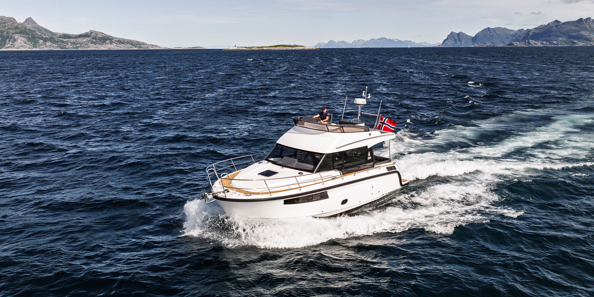 melior-yachtsvikness35-fly-66