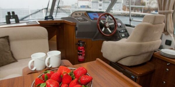 a9q0222-web-683x1024