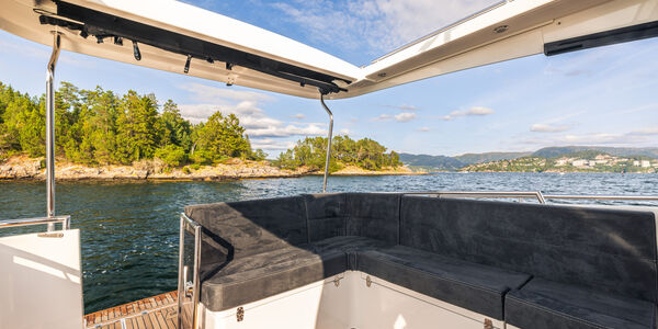 viknes-10-benk-p-akterdekk-med