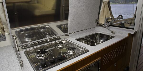 web-b65q1282-1024x693